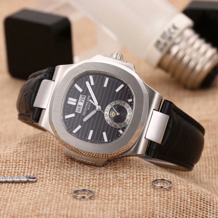 Patek Philippe Watches in 96332