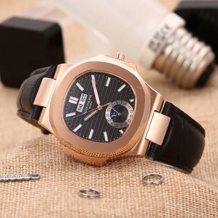 Patek Philippe Watches in 96336