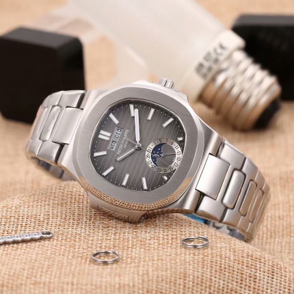 Patek Philippe Watches in 96338