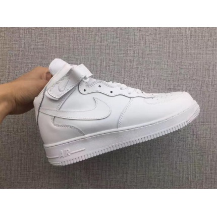 Nike Air Force 1 high top sneakers in 96394