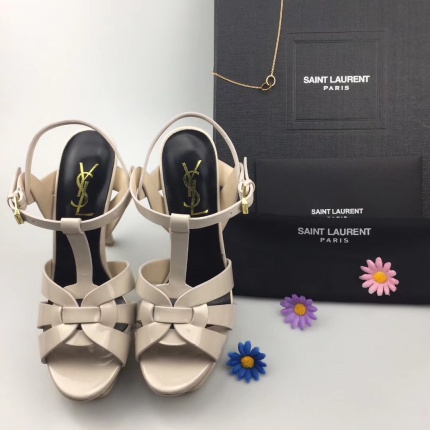 YSL Sandals For Women in 102187