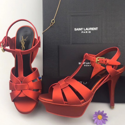 YSL Sandals For Women in 102195