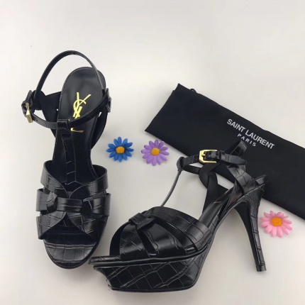YSL Sandals For Women in 102201