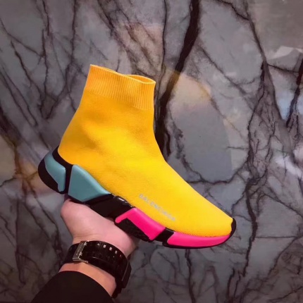 Balenciaga Sneakers For Women in 102237