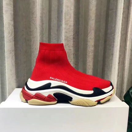 Balenciaga Sneakers For Women in 102246