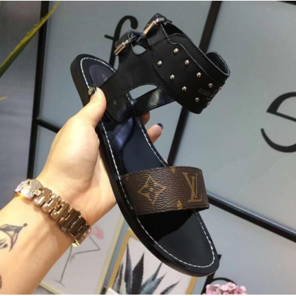 2018 New Louis Vuitton Sandals For Women in 104297