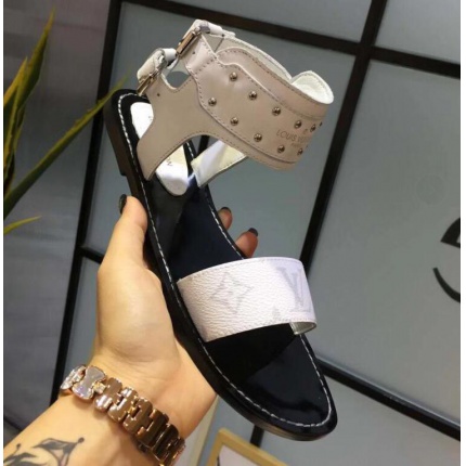 2018 New Louis Vuitton Sandals For Women in 104298