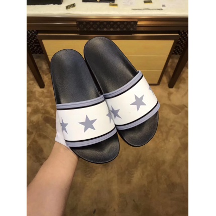 Givenchy Slippers For Men in 104542