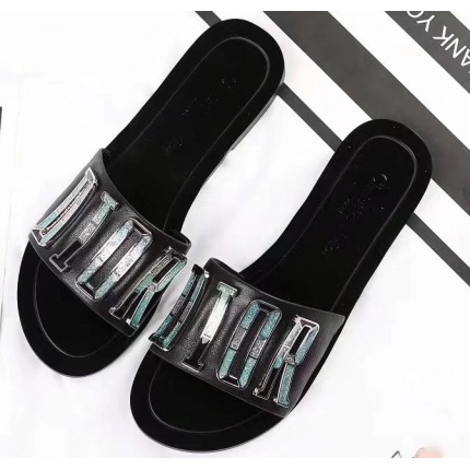 Dior Slippers For Women in 104568