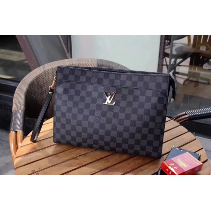 Louis Vuitton AAA Quality Clutch For Men in 105572