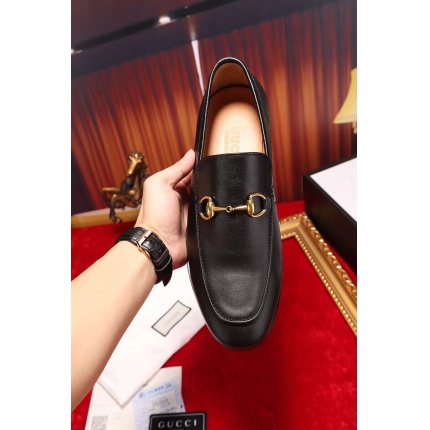 Gucci Loafers For Men  in 105863