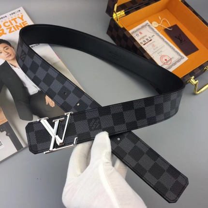 Louis Vuitton AAA Belts in 105906