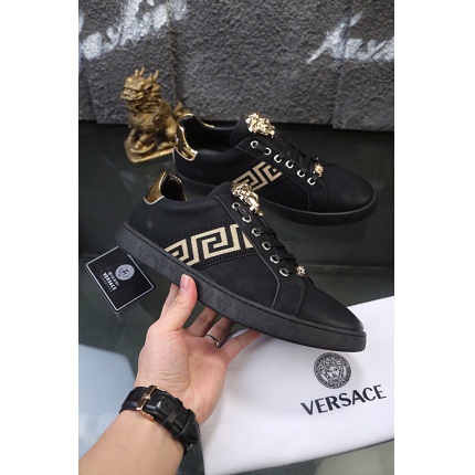 Versace Sneakers For Men in 105909