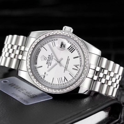 2018 New AAA quality  Rolex Day date watches  in 106628