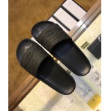 New Gucci Slippers size 38-46 For Men in 106527