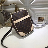 2018 New Louis Vuitton AAA Crossbody bags For Men in 106732
