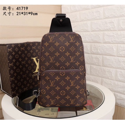 Louis Vuitton High quality Shoulder Bags For Men in 107868