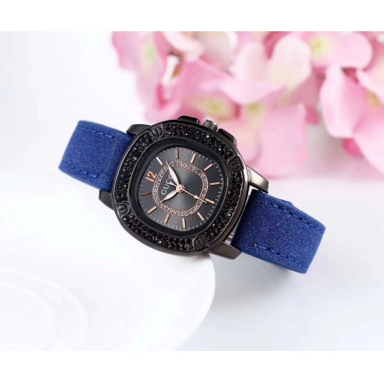 Cheap Fahion Gucci Watches in 109425