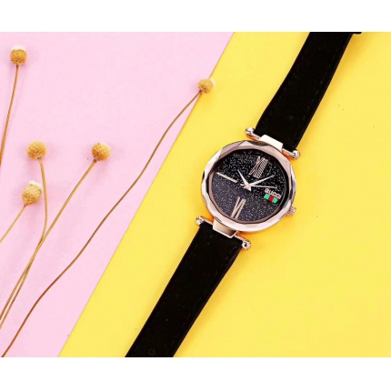 Cheap Fahion Gucci Watches in 109433