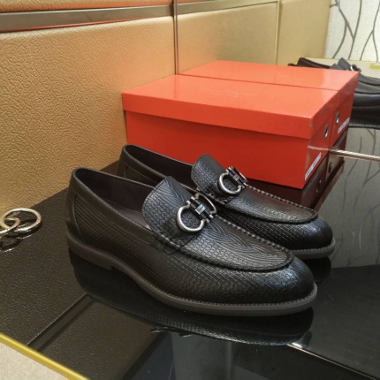Ferragamo Dress Shoes For Men in 109635