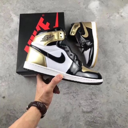 Air Jordan 1 Sneakers size 36-45 in 111474