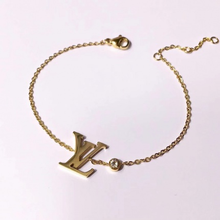 Louis Vuitton Bracelets in 111748