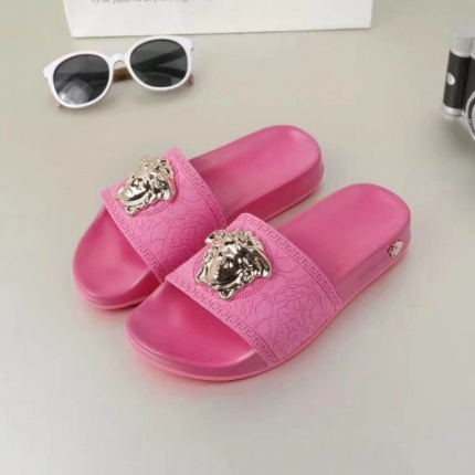 2019 New Arrivals New Colors Versace Chain slippers For unisex  in 116712