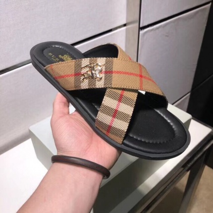 New Arrivals Burberry Slippers For Men size 38-44 in 116802