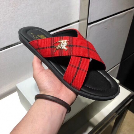 New Arrivals Burberry Slippers For Men size 38-44 in 116804