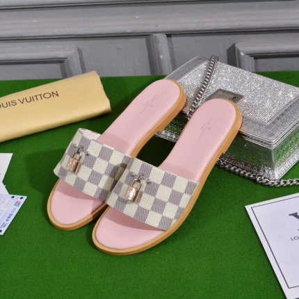 2019 New Arrivals Louis Vuitton Slippers For Women in 117017
