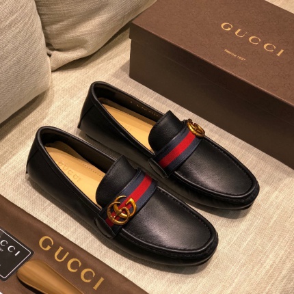 Gucci Loafers Shoes For Men in 120227
