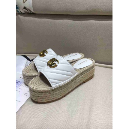 Gucci Loafers For Women in 120369