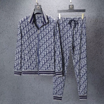 Dior Tracksuits For Men in 121679