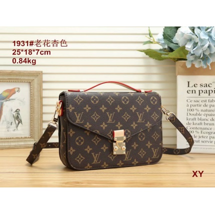 Louis Vuitton Cross Bags in 121735