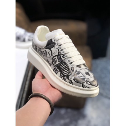 Alexander Mcqueen Sneakers For Men in 122400
