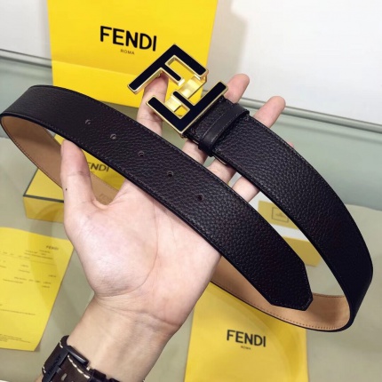 Fendi AAA Quality Belts in 122435