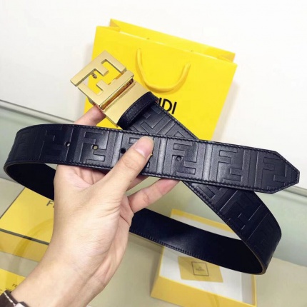 Fendi AAA Quality Belts in 122446