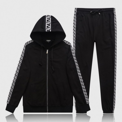Fendi Tracksuits for Men in 122932