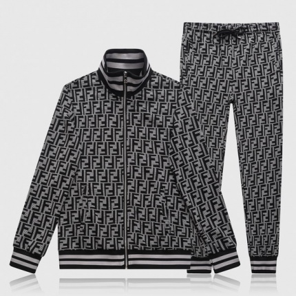 Fendi Tracksuits for Men in 122937