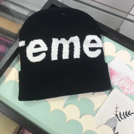 Louis Vuitton  Hats in 123080