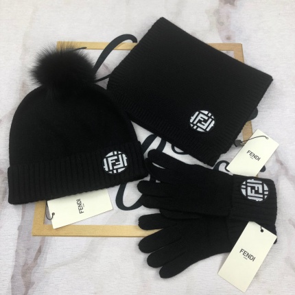 New Arrivals Fendi Winter Sets Scarf Hat Gloves in 123319