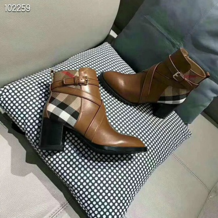 New Arrivals Burberry Boots For Women in 123375