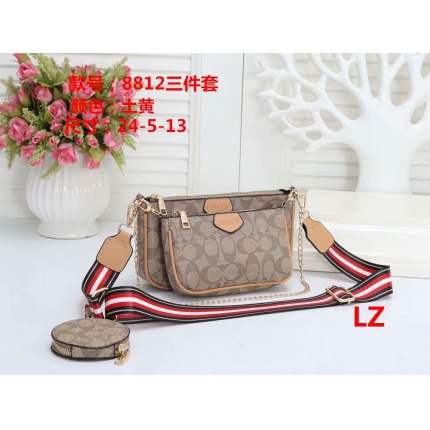Coach Cross Bags in 123750