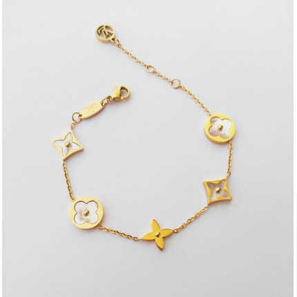 Louis Vuitton Bracelets in 124488