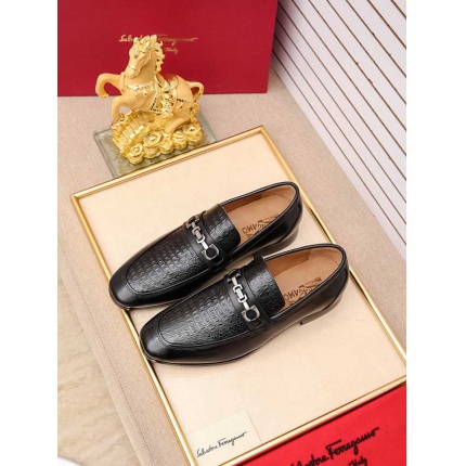 Ferragamo Dress Shoes For Men in 125239