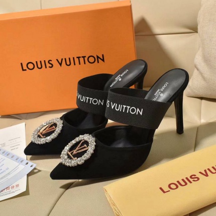 LV Pumps For Women in 126104