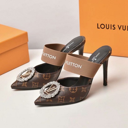 LV Pumps For Women in 126107