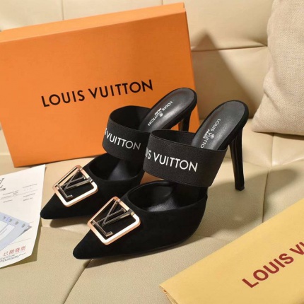 LV Pumps For Women in 126111