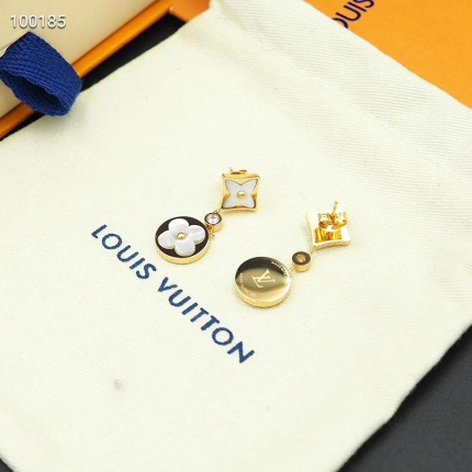 Louis Vuitton Earrings in 127261