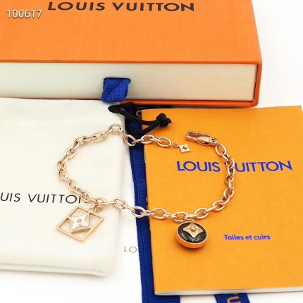 Louis Vuitton Bracelets in 127277